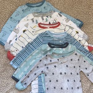 Set of 6 Cloud Island Zipper Sleepers. 0-3 Months.